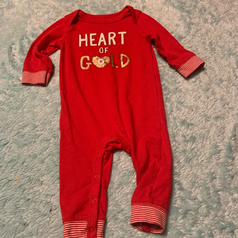 Boys pajamas (3 items)